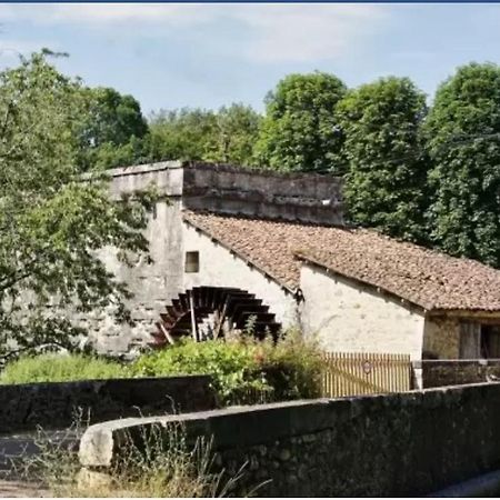 Chez Sarah - L'Escapade Javerlhac-et-la-Chapelle-Saint-Robert Exterior photo